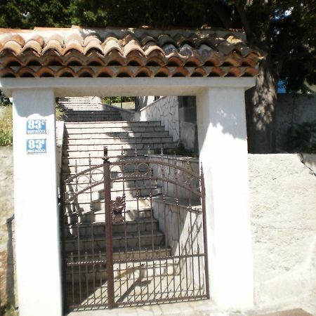 Apartments Pinezic Martinšćica 外观 照片