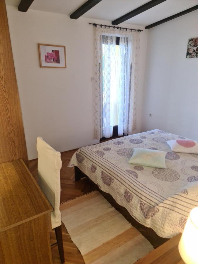 Apartments Pinezic Martinšćica 外观 照片