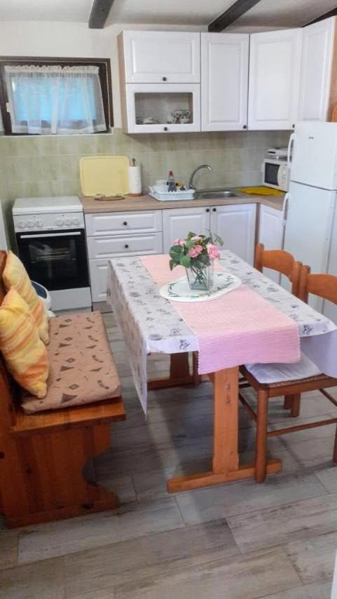 Apartments Pinezic Martinšćica 外观 照片