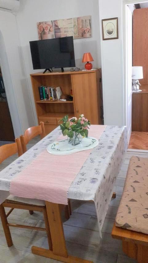 Apartments Pinezic Martinšćica 外观 照片