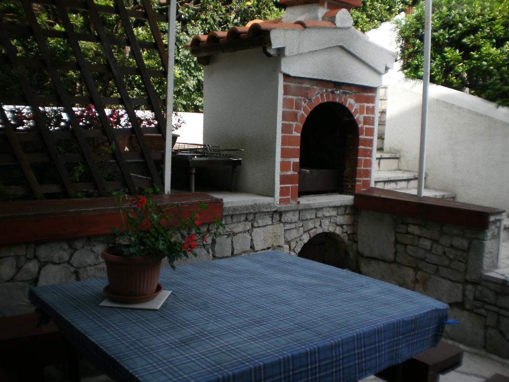 Apartments Pinezic Martinšćica 外观 照片
